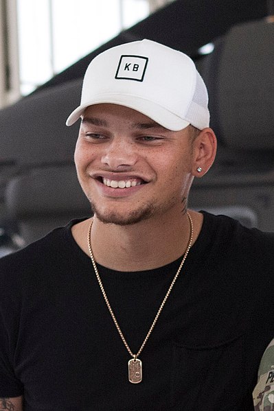 Who's Kane Brown Wife? Let's know about her. 
