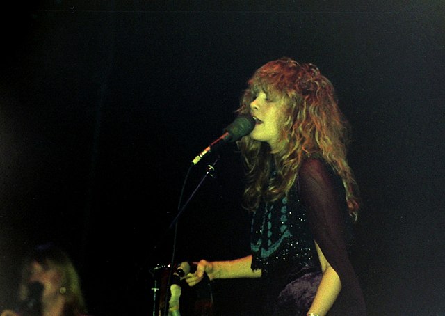Is Stevie Nicks Really A Witch in Her Real Life? Let's know the truth. 