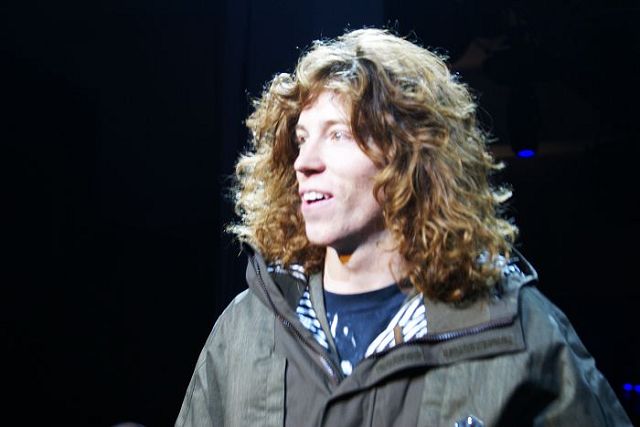 What's Shaun White's Educational Background? Is he graduate? 
