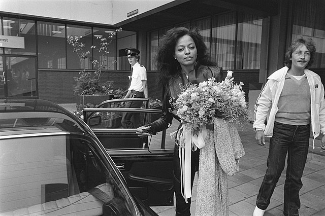 How much net worth Diana Ross have? how rich is she? 