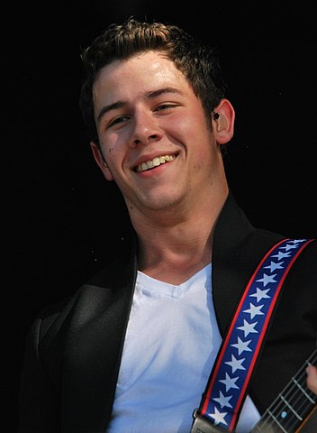 How rich is Nick Jonas? Is he the richest Jonas brother? 