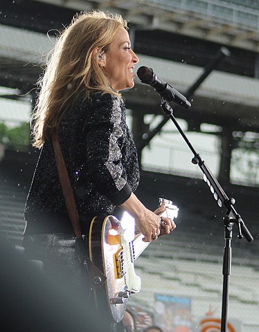 What is Sheryl Crow’s Nationality? Is she Canadian? 