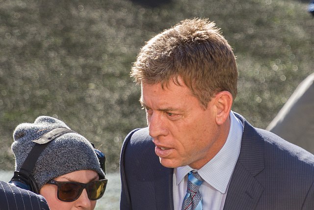 Is Troy Aikman Married? Let's have a close look at his wife. 
