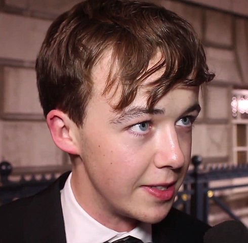 Who's Alex Lawther Girlfriend? Is he single or dating anyone? 