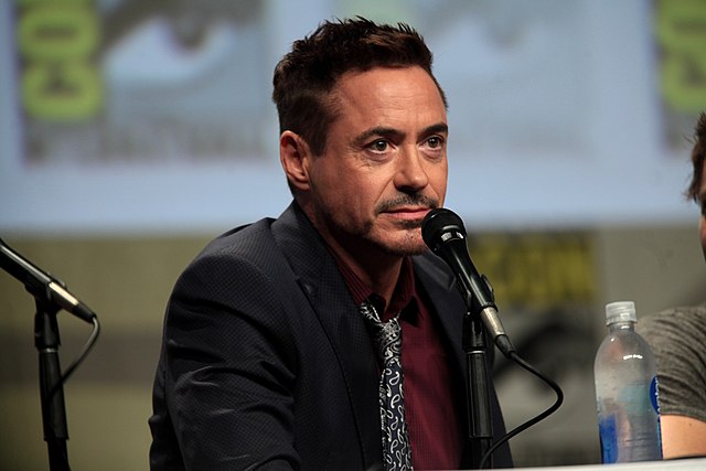 Are Johnny Depp And Robert Downey Jr Friends? Let's see their friendship timeline. 