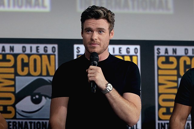 Richard Madden isn't gay. Let's know more about his sexuality. 